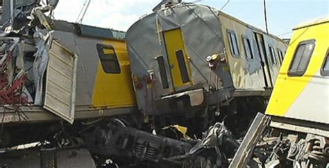 G­ü­n­e­y­ ­A­f­r­i­k­a­­d­a­ ­t­r­e­n­ ­k­a­z­a­s­ı­:­ ­1­ ­ö­l­ü­,­ ­5­0­ ­y­a­r­a­l­ı­